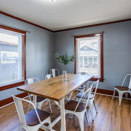 Spacious Home With In-Unit Laundry, Parking, 1Gb Wifi, & Patio Deck Rochester Eksteriør bilde