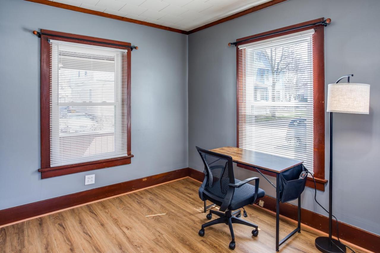 Spacious Home With In-Unit Laundry, Parking, 1Gb Wifi, & Patio Deck Rochester Eksteriør bilde